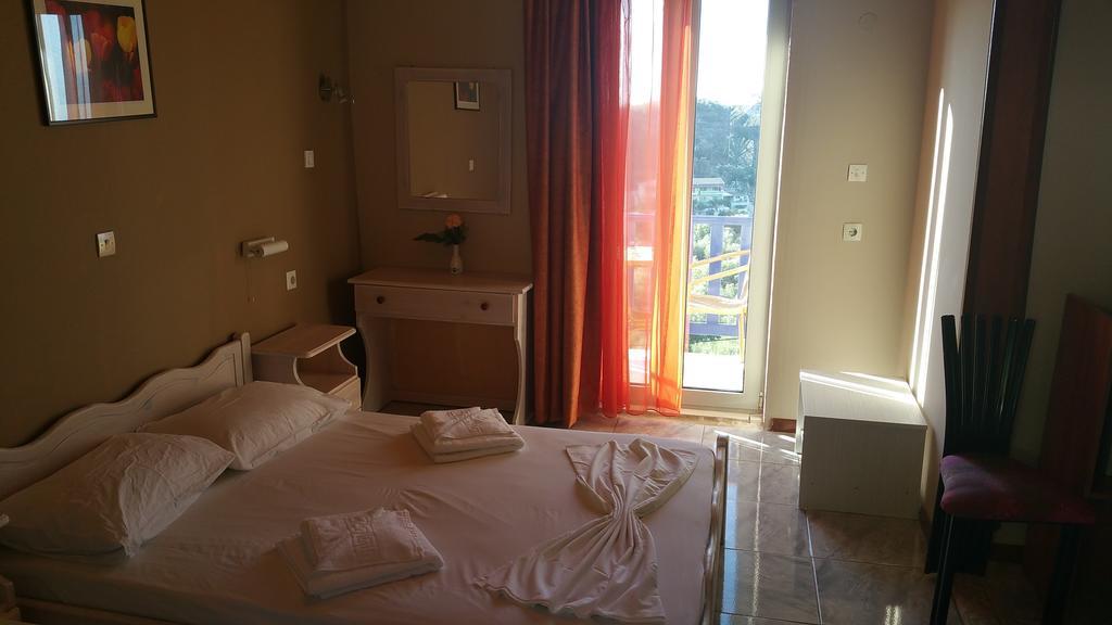 Politia Hotel Айос-Никитас Номер фото