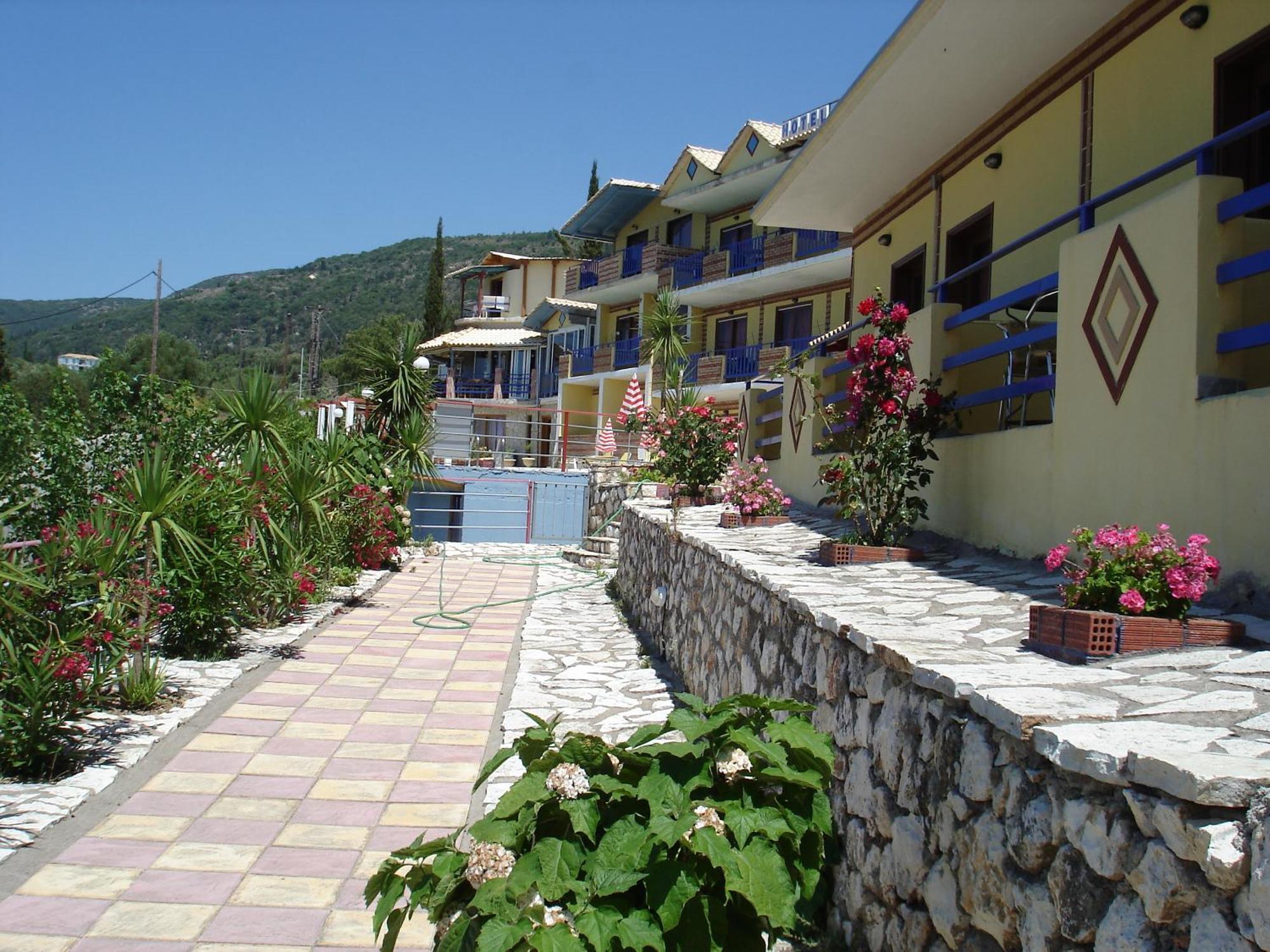 Politia Hotel Айос-Никитас Экстерьер фото
