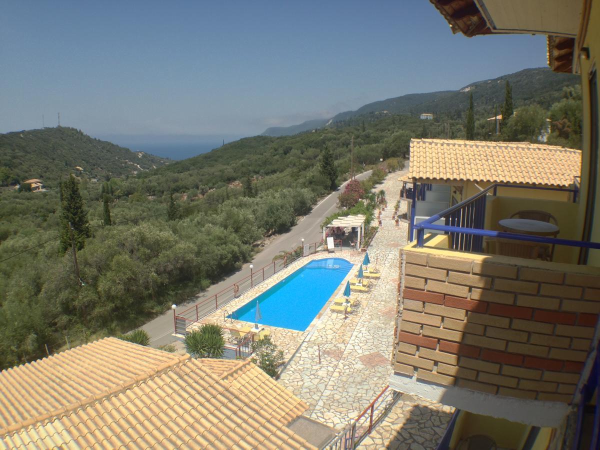 Politia Hotel Айос-Никитас Экстерьер фото