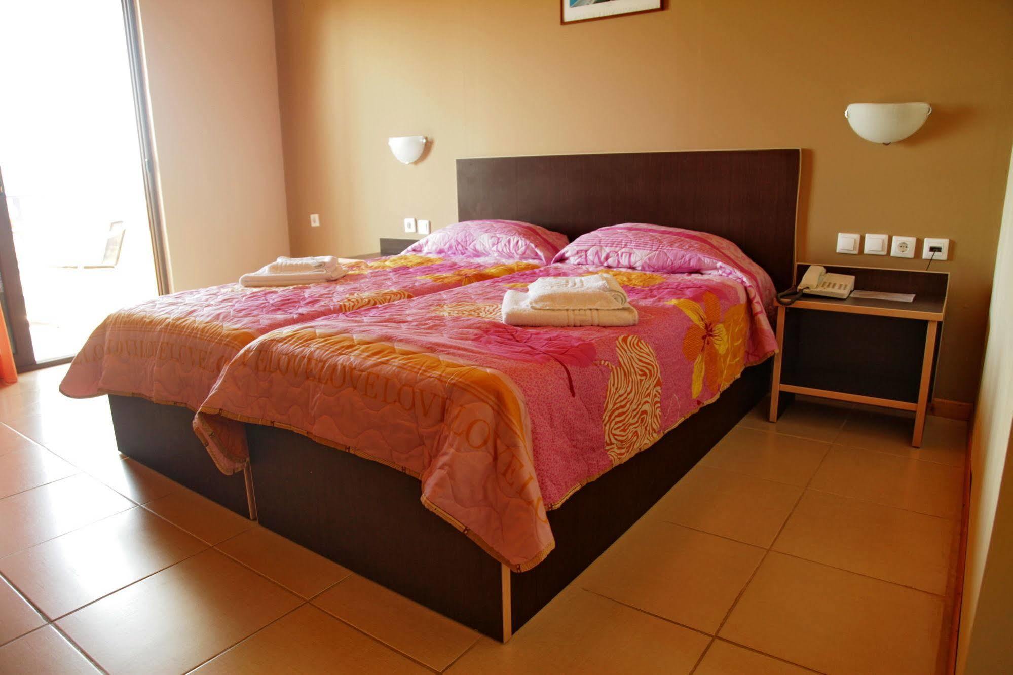 Politia Hotel Айос-Никитас Экстерьер фото
