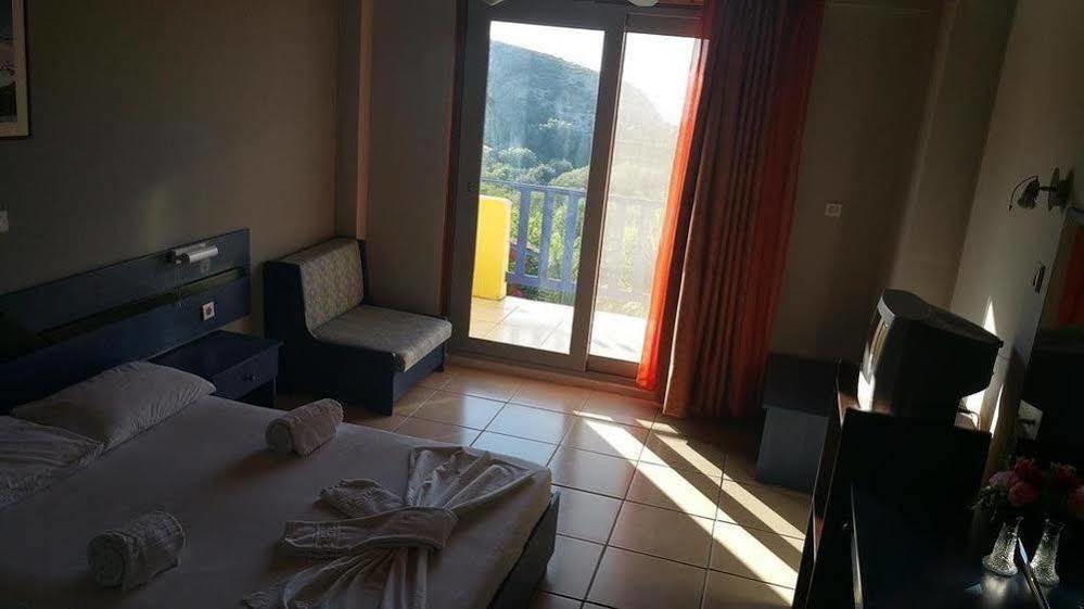 Politia Hotel Айос-Никитас Экстерьер фото